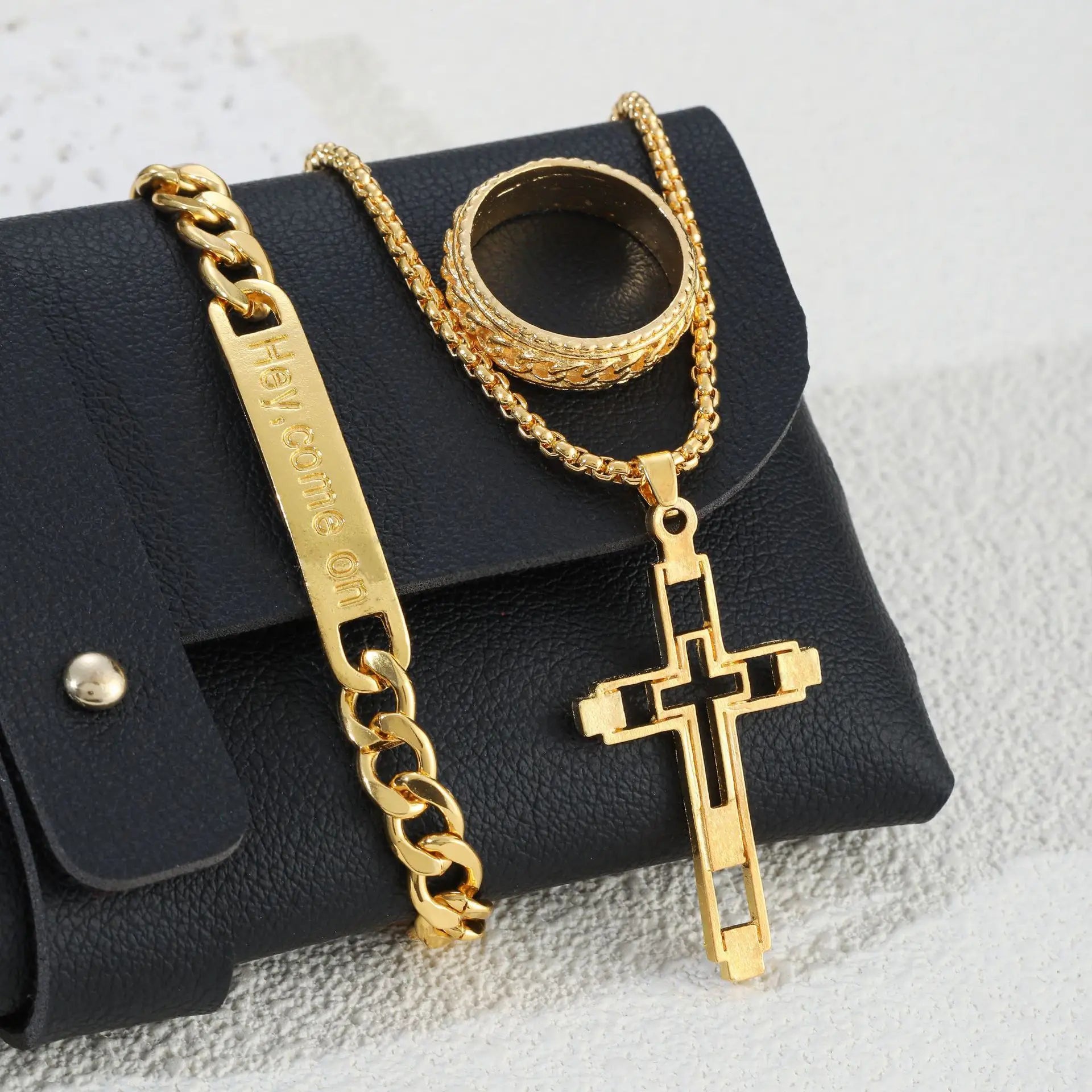 A set of 3 men's stainless steel cross necklace, bracelet and ring, gift-fever chain necklace with cross pendant, Cuban chain br